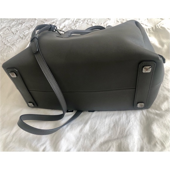 MCM - EUC, Unisex, Medium Boston Bag - Picture 3 of 16